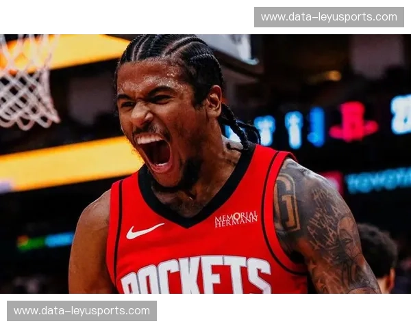 火箭vs篮网直播：青春风暴撞上布鲁克林铁军，这场跨时空的博弈你怎能错过？